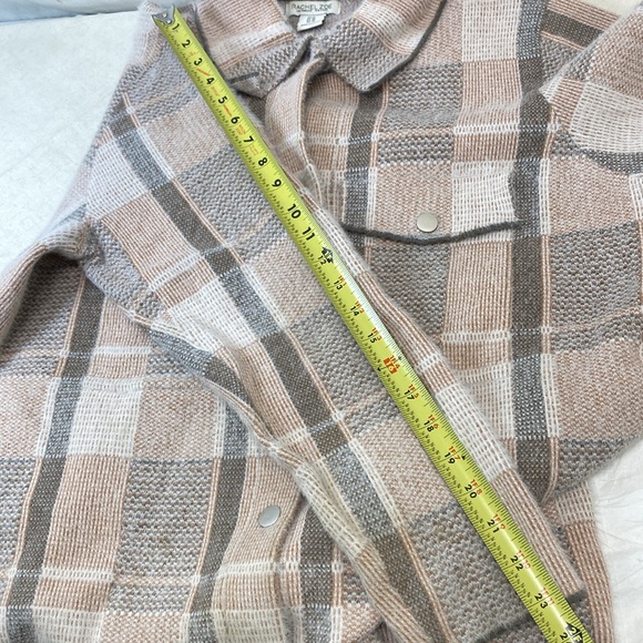 Rachel Zoe Womens Shacket Jacket Soft Eyelash Knit Blazer Plaid Neutral Blush 1X - Picture 7 of 9